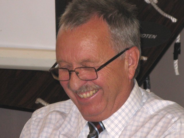 Gerhard Nagy in lustiger Lesung.