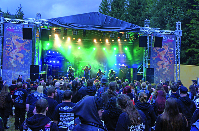 Über 1.000 Metal-Fans kommen jedes Jahr in den Kaltenbachgraben nach Spital am Semmering. | Foto: Veitschegger