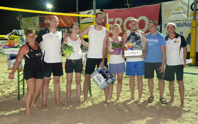 Gewinner "Amateure": Regina Fraisl, Stefan Gruber, Theresa Hirtenlehner, Philipp Wieser, Doris Pfaffermayr, Thomas Hirtenlehner, Georg Gruber und Manfred Pils | Foto: privat