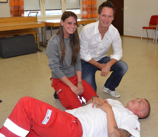 Michael Praska und Tocher Georgia sind engagierte Rot-Kreuz-Helfer.