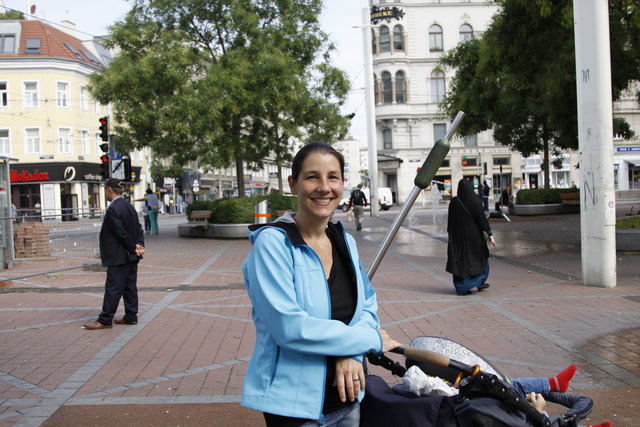 Wallensteinplatz als Balkonersatz: An Sommerabenden sitzt Saßmann gerne hier und beobachtet das bunte Treiben.