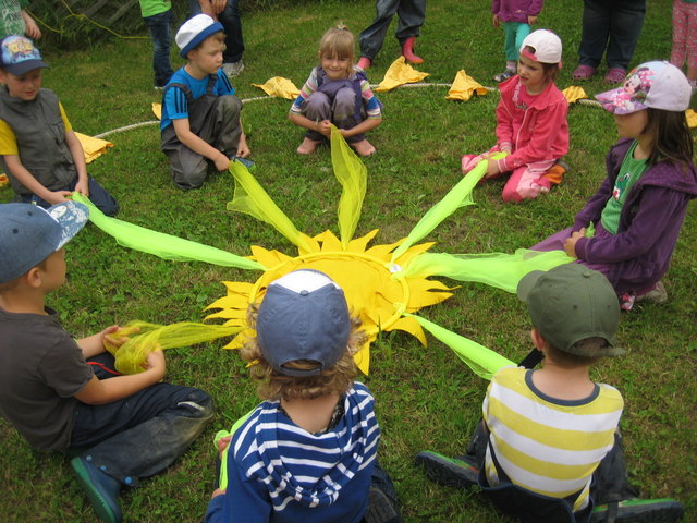 Naturkindergruppe Waldkäuzchen und Grashüpfer | Foto: Naturkindergruppe Waldkäuzchen und Grashüpfer