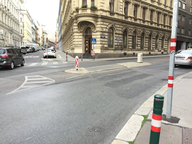 Mittels Verkehrszählung prüft die Stadt, ob der Schutzweg wieder angebracht werden soll.