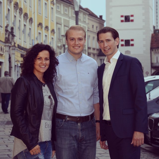 Landtagsabgeordnete Helena Kirchmayr, Bundesminister Sebastian Kurz,
Europagemeinderat Stefan Haböck | Foto: JVP OÖ