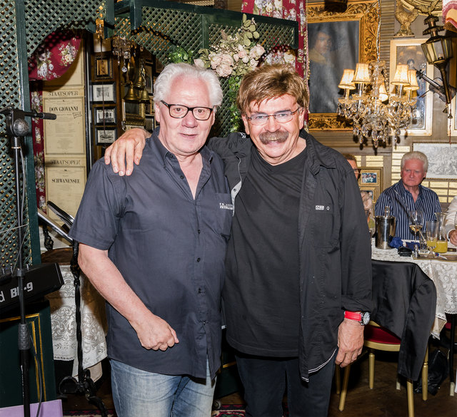 Peter Güttenberger mit Gerhard Bocek im Marchfelderhof. Ein schönes Wiedersehen.