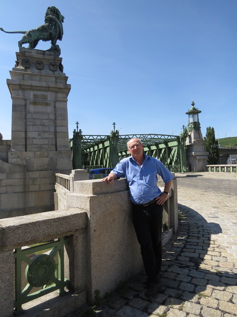 Fast das Ende des Bezirkes ist am Brigittenauer Sporn erreicht. Die Löwen auf der Brücke gefallen dem löwegeborenen Grausam besonders gut.