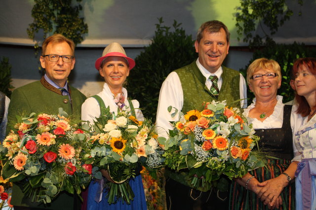 Gratulierten den Gewinnern: LR Christian Buchmann, Angelika Ertl und Ferdinand Lienhart