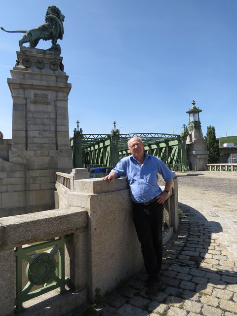 Fast das Ende des Bezirkes ist am Brigittenauer Sporn erreicht. Die Löwen auf der Brücke gefallen dem löwegeborenen Grausam besonders gut.