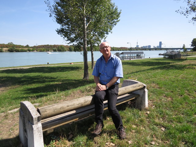 Entlang der Donau findet der Politiker Grausam seinen Ausgleich in der Natur, die er sehr gerne mit dem Rad befährt.