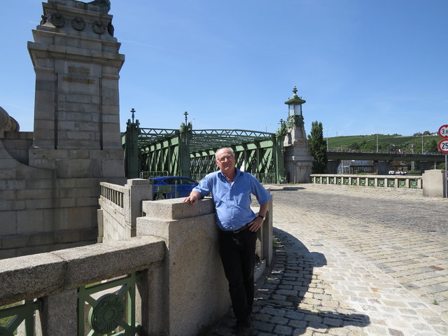 Fast das Ende des Bezirkes ist am Brigittenauer Sporn erreicht. Die Löwen auf der Brücke gefallen dem löwegeborenen Grausam besonders gut.