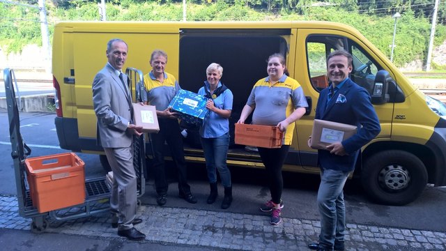 Verkaufsleiter Ewald Gressl, Melanie Stiglitz – Praktikantin Lebenshilfe Leoben; Filialleiterin Anita Sigott-Szalmasi; Stefanie Mattersberger – Praktikantin Lebenshilfe Leoben; Mag. Ullmann Günter – GF Lebenshilfe Leoben (v.l.) | Foto: KK