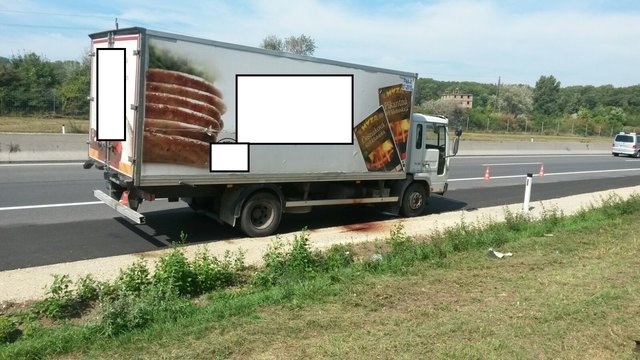 Unfassbar: In diesem Lkw starben 71 Menschen, darunter ein ein- bis zweijähriges Mädchen.