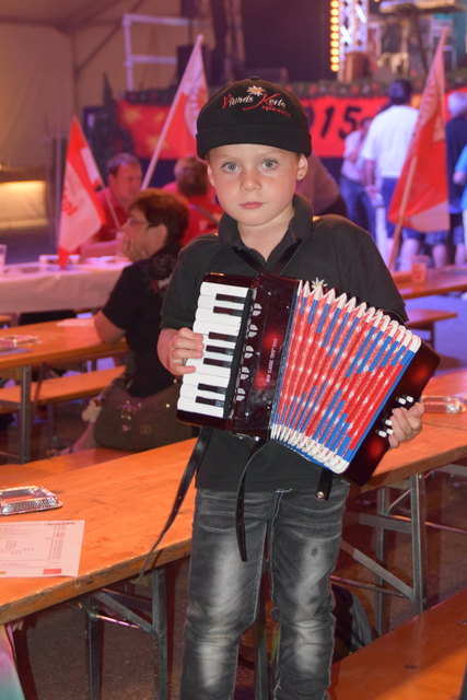 Auch die jüngstens Fans wie Jannik fieberten dem Auftritt der Pfunds-Kerle entgegen.