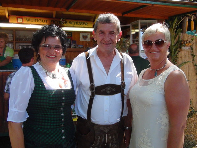 Besuch aus Kitzeck bei Oberzeggerer Possnitz: Kitzeck-Bgm. Ursula Malli (l.) und Frau Wechtitsch.