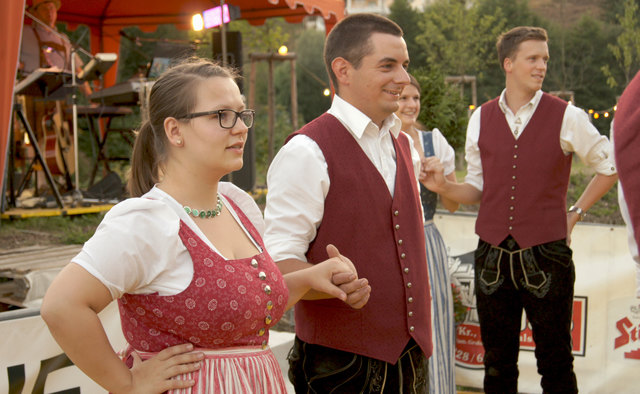 Die Kematner Volkstanzgruppe heizte dem Publikum richtig ein