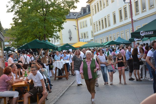 Um 15 Uhr begann das Fest, doch erst gegen 18 Uhr füllte sich die Weizer Innenstadt.