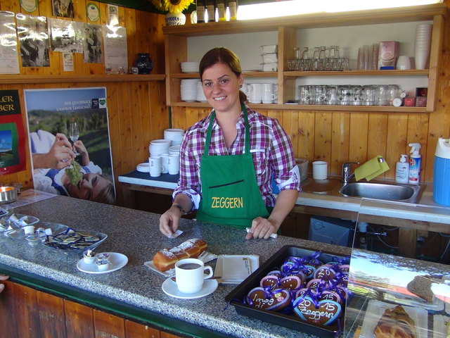 Auch sie versorgte die Besucher am Stand der Frauenbewegung Gleinstätten mit Kaffee und Mehlspeisen.