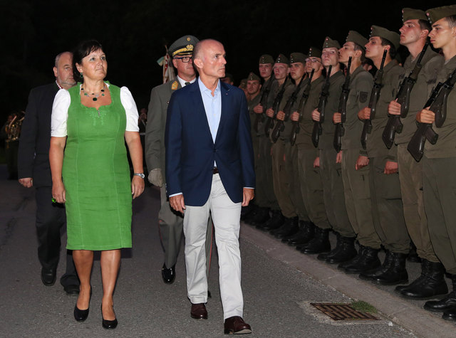 2. LT-Präs. M. Khom, BM G. Klug, Bgm. H. Kogler und Militärkommandant H. Zöllner