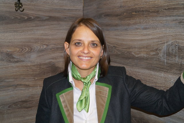 Petra Watzenböck: "Es gibt für jede Frau das passende Dirndlkleid."