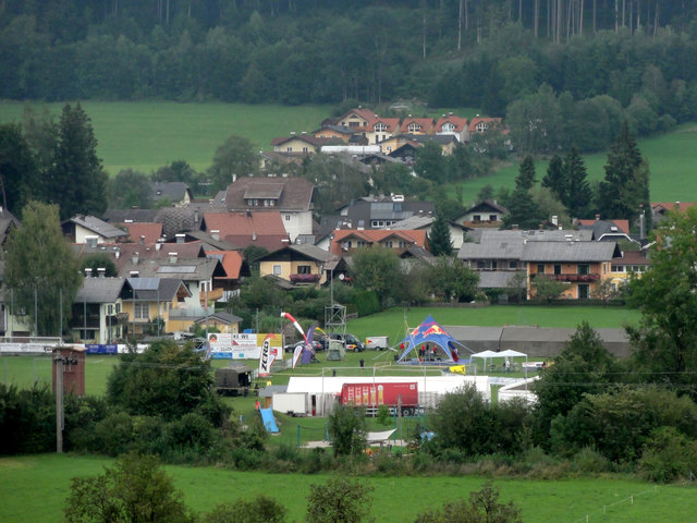Alles ist angerichtet. Wettkampfgelände und Teamcamp stehen bereit.