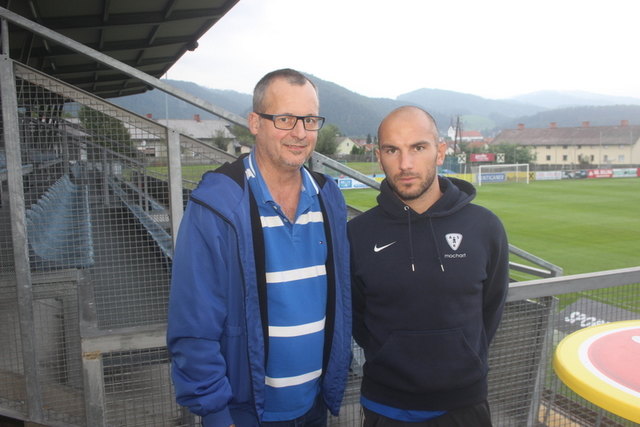 Foto: Sportdirektor Harald Stückler mit Goran Milicevic.