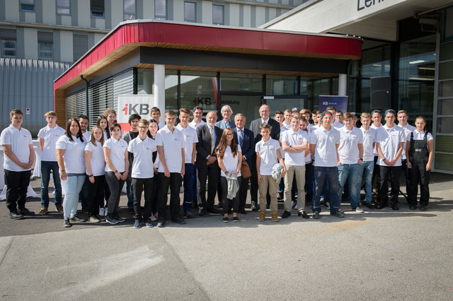 Geballte Lehrlingspower: Die Innsbrucker Kommunalbetriebe AG ist einer der größten Lehrbetriebe Tirols. Insgesamt 36 Lehrlinge, 25 davon in technischen Berufen, werden unter fachkundiger Anleitung der IKB-Profis ausgebildet.