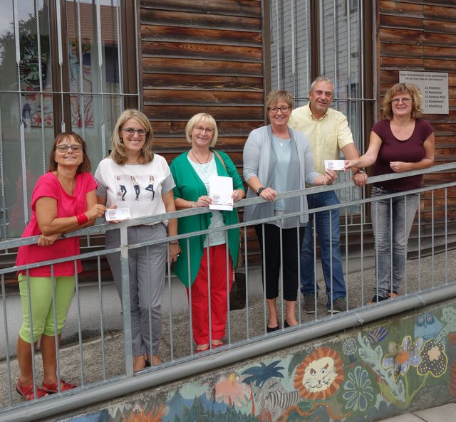 Bild: Vera Ginner, NRin Ulrike Königsberger-Ludwig, GRin Regina Öllinger, Ilse Wiesner, GR Edmund Maier und Uschi Kromoser