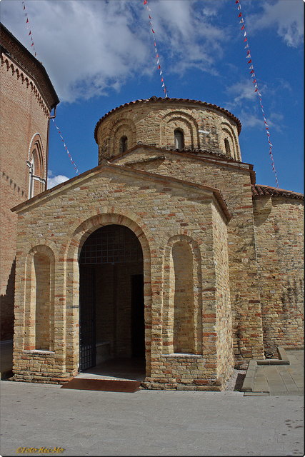 Die romanische Taufkapelle