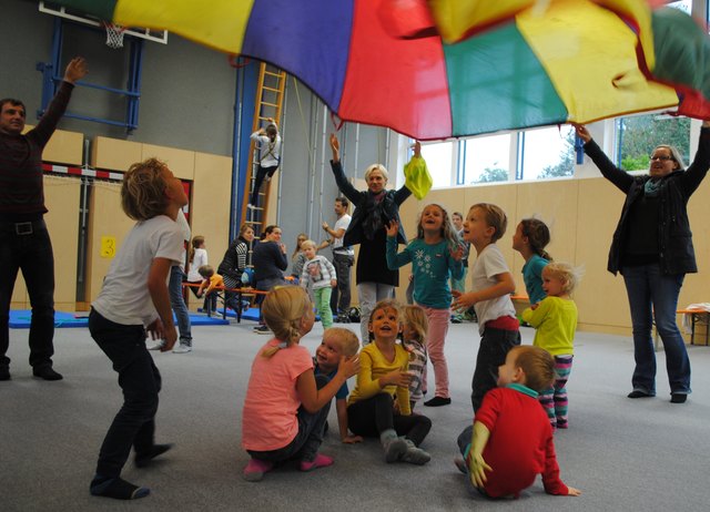 Beim Spielefest können sich die Kinder kreativ austoben.