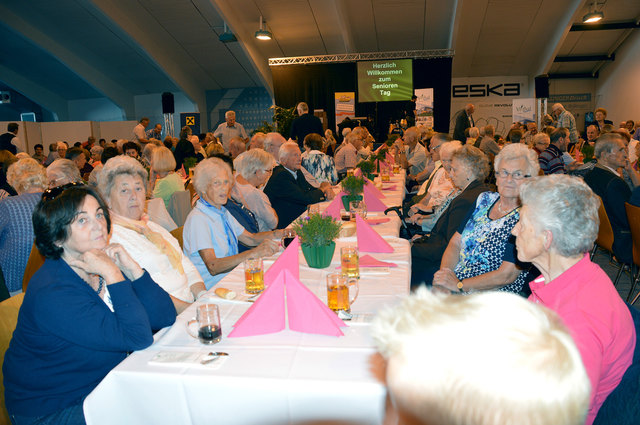 Den rund 280 Gästen wurde wieder ein buntes Programm geboten.