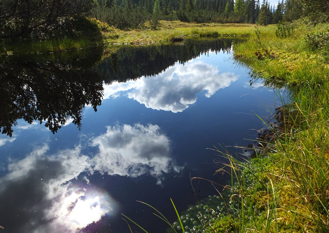 Der Himmel scheint ins Wasser gefallen zu sein