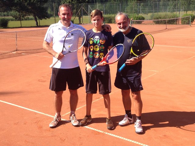 Die frisch gebackenen Vereinsmeister des ASKÖ Greuth: Michael Pletschko, Gregor Jahrer und Alfred Kuss (von links) | Foto: KK