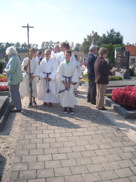 Gräbersegnung beim Zwingendorfer Friedhofsgang 2015