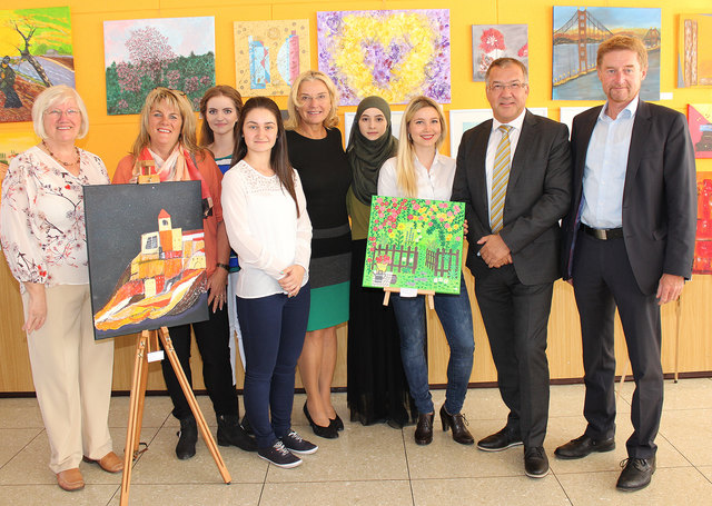 Der Verkaufserlös kommt den Besuchern der Tagesheimstätte zugute. | Foto: Stadt Wels