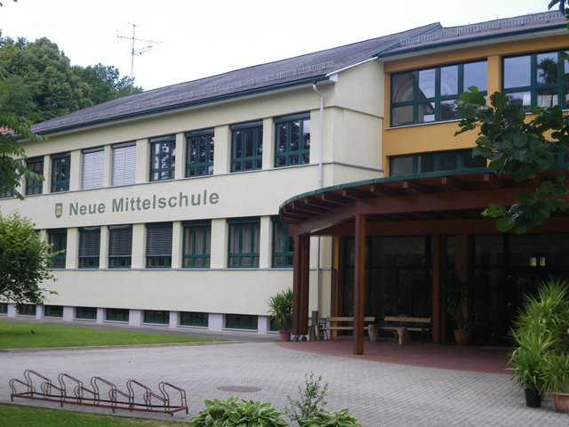 Die Schülerzahl in der Neuen Mittelschule Neuhaus am Klausenbach ist auf ein existenzbedrohendes Niveau gesunken. | Foto: Peter Sattler