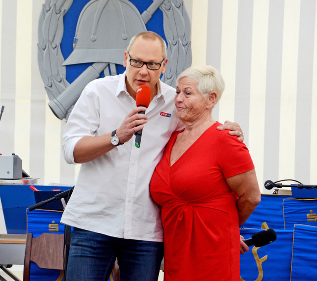 Moderator Thomas Schwarzmann und Jazz Gitti