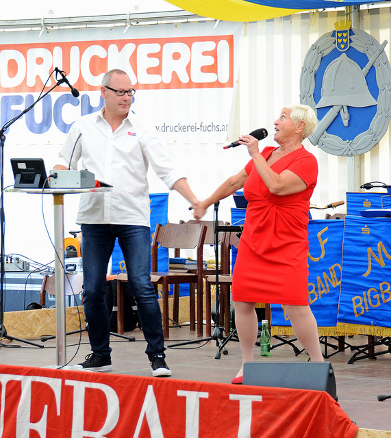 Moderator Thomas Schwarzmann und Jazz Gitti