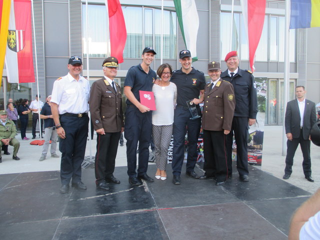 Dieter Fahrafellner, Albert Kern, Manuel Mayrhofer, BM Johanna Mickl- Leitner, David Frank, Gerald Hillinger, Armin Blutsch