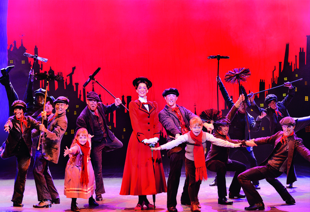 Das Musical, basierend auf einem der beliebtesten Disney-Filme aller Zeiten, mit der wunderbaren Geschichte um die Familie Banks und ihr zauberhaftes Kindermädchen, feierte im Oktober 2014 als deutschsprachige Erstaufführung seine Premiere im Ronacher. | Foto: Deen van Meer