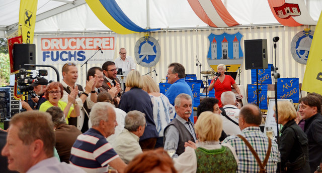 ORF NÖ (Radio 4/2) beim Fest der Feuerwehr Korneuburg zum 150er