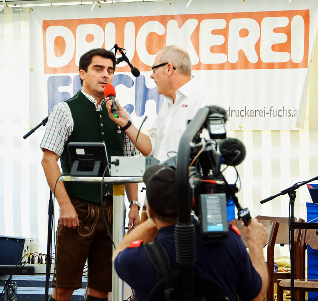 Bürgermeister Christian Gepp und Moderator Thomas Schwarzmann