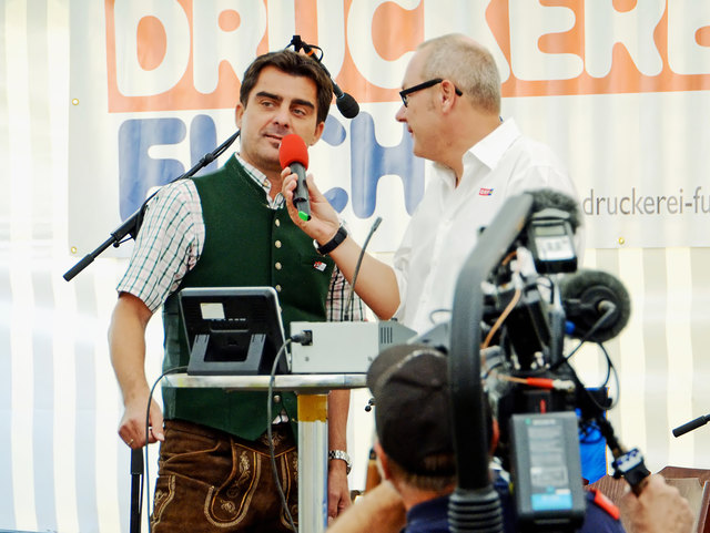Bürgermeister Christian Gepp und Moderator Thomas Schwarzmann