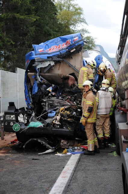 Den Einsatzkräften bot sich ein schrecklicher Anblick. | Foto: ZOOM-Tirol