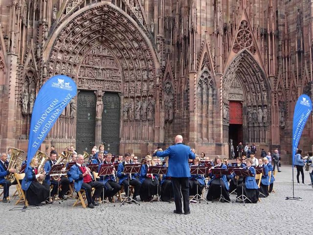 Oberösterreichische Klänge vor dem Strassburger Münster