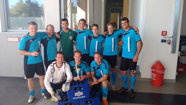 Obmann Michael Pinter mit dem FC Vidrol