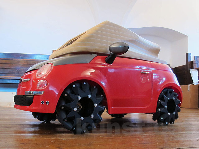 Kunstprojekt: Künstliche Intelligenz in einem merkwürdig beweglichen Maschinchen ("Fiat Lux")