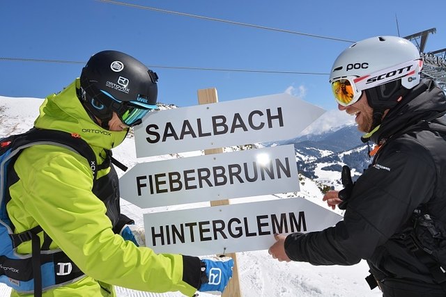 Über die Landesgrenzen hinaus orientiert sich das Skigebiet Fieberbrunn in Richtung Pinzgau. | Foto: Skicircus