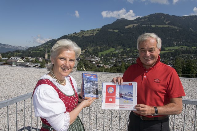 Signe Reisch (TVB-Obfrau) und Josef Burger (BBAG-Vorstand) sind erfreut über Marketingerfolg. | Foto: Bergbahn AG