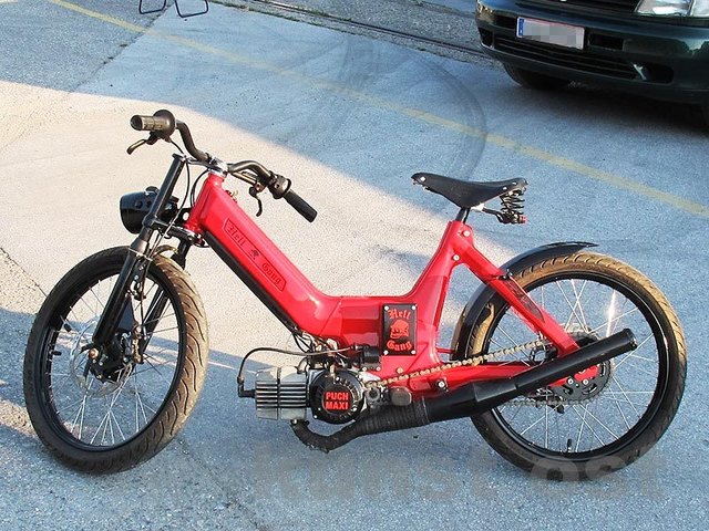 Ein Custom Maxi der oststeirischen "Hell Gang"