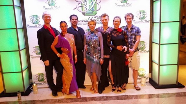 Die äußerst erfolgreiche Pro-Am Gruppe beim Emerald-Ball. | Foto: Claudia Kreuzer via FB